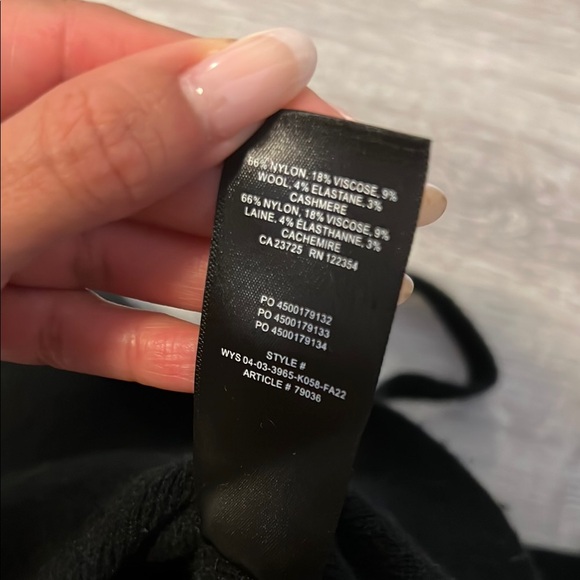 Black Cropped Tank Top - Picture 5 of 5